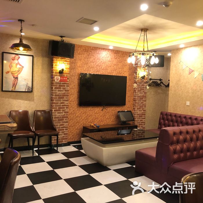 集合石|密室cs轰趴团建综合馆