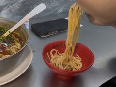 -铁锅哥米线
