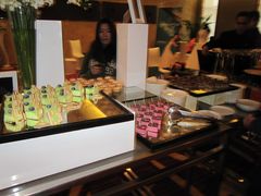 -圣丰索菲特·2 On 988 Café 自助餐厅