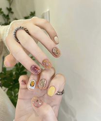 -悦指间美甲美睫