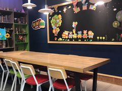 用餐区-肯德基(岱宗店)