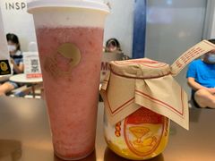 -喜茶(北京华贸购物中心店)