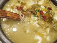 -周鱼小馆石锅酸菜鱼(活力汇店)