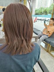 -水灵珑美容造型中心