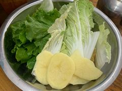 -苗伯妈酸汤火锅