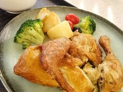 葡国香脆烧春鸡-澳门地道葡国餐