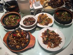 -八府香鸭·啫啫煲(华山路店)