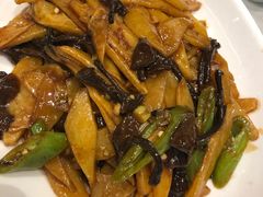 黄蘑土豆片-北李妈妈菜·海肠捞饭(高新万达店)