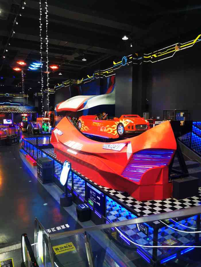 上海万达汽车乐园-"开在青浦的万达茂里,从市区开了一个半小时.