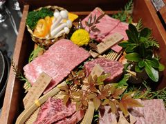 -山川小町·极番烧肉(新地假日广场店)