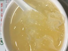 莲子雪耳糖水-仁信双皮奶(东川路店)