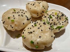 大虾鲜肉生煎-大食代美食广场(迪士尼小镇店)