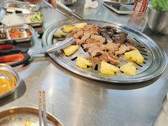 -哈哈碳都·牛肋条无限自助烤肉(台江万达店)