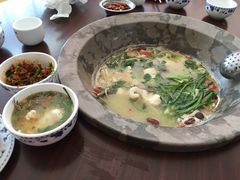 -姚记抚仙湖野生菌石锅鱼庄