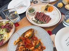 -Mark&Mars Restaurant