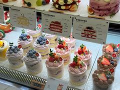 -花花卷卷·鲜食蛋糕(泉屋店)