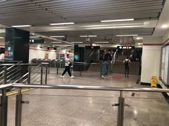 -常熟路(地铁站)