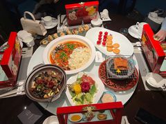 -江上荟·创意中国菜(绿地缤纷城店)