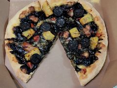 黑魔法墨鱼风味肠比萨-达美乐比萨(凤凰东街店)