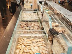 -钱小奴海鲜自助黑金店(杭州滨江龙湖店)
