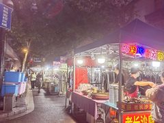 -吴山路夜市