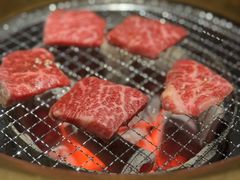 -山川小町·极番烧肉(新地假日广场店)