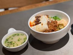 得胜桥豆花米线-云海肴·汽锅鸡·云南菜(高德置地店)