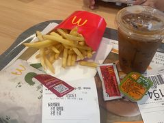 -麦当劳(金山红星美凯龙DT店)