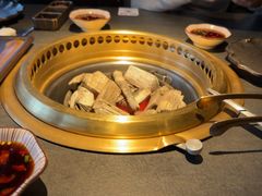 -铭牛烧肉·和牛海鲜自助(高新月牙湖店)