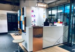 -FRIDAY星期五专业美发沙龙