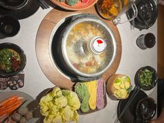 -芸山季·云南野生菌火锅(人民广场来福士店)