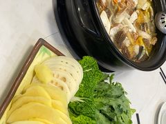 -菌之家·专业纯野生菌火锅·特色炒菌