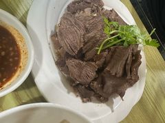 白切羊肉-新兴羊肉砂锅