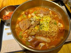 韩式部队火锅-小韩屋韩国料理(上海湾店)