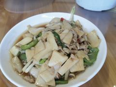 -芦茨金富饭庄·25年老字号·专做稻草鸡