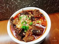 -炉小二铜锅牛蛙•川湘菜(三里屯店)