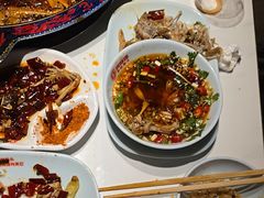 -何师傅美蛙鱼头(汉街店)