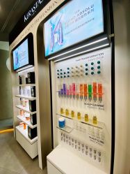 -变画·发型STUDIO