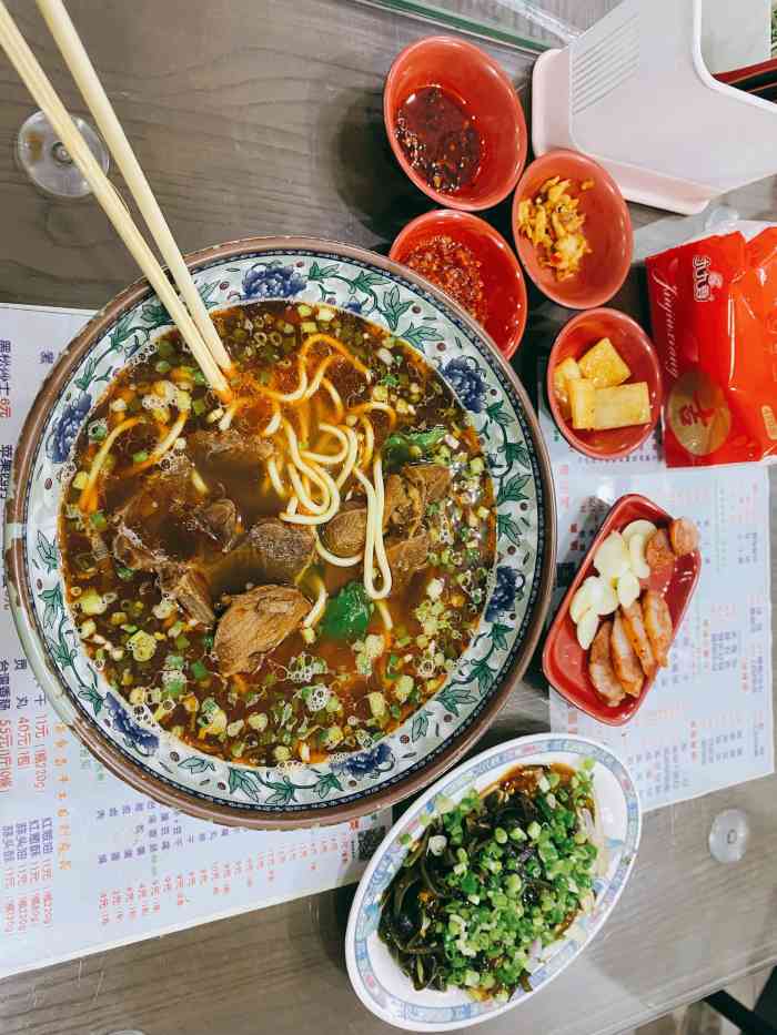 满庭香(厚街总店)-"地理位置:条街太难走了,不过门口有停车位.