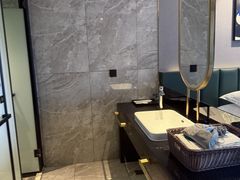 -Ting无边际江景酒店(重庆解放碑云端之眼店)