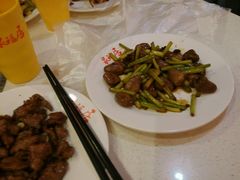 -泉福居酱骨头自助广场(南大街商业步行街店)