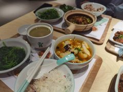 -老乡鸡(上海白玉兰广场店)