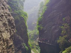 -龙水峡地缝景区