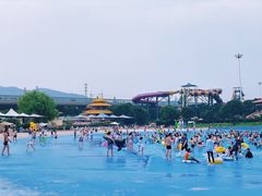 -汤山欢乐水世界