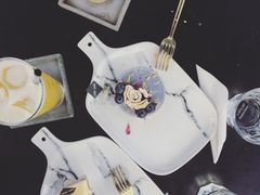 -UNI UNI(环亚凯瑟琳店)