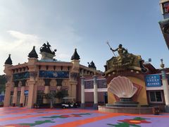 -平湖九龙山乐满地水上乐园