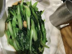 鱼露蒜片炒时蔬-星怡会·新加坡新美食(苏州中心店)