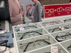 -美式眼镜·授权蔡司.依视路.尼康.豪雅.明月(南翔印象城店)