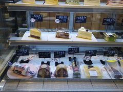面包甜点陈列柜-野上麦田(中贸广场店)
