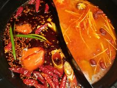 经典鸳鸯锅底-成都龍井門火锅(王家湾店)